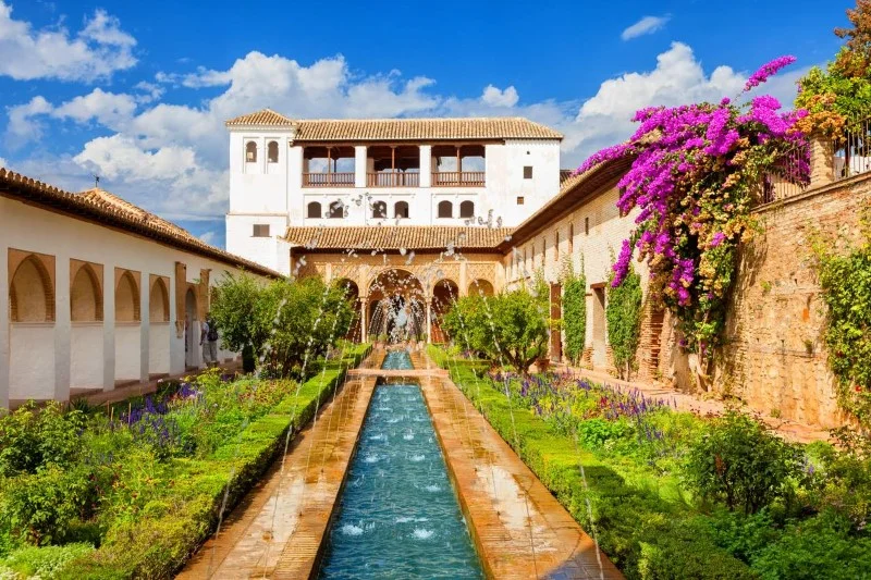 Granada: Alhambra, Nasrid Palaces and Generalife Gardens — tickets and guide included