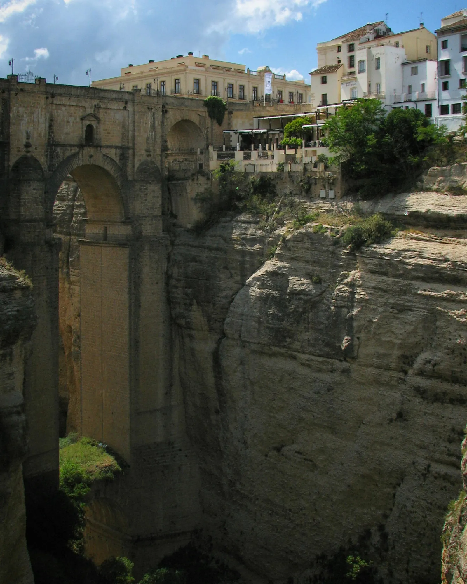 Ronda and Setenil de las Bodegas: along the White Villages trail to the El Tajo gorge and the houses in the rock 4