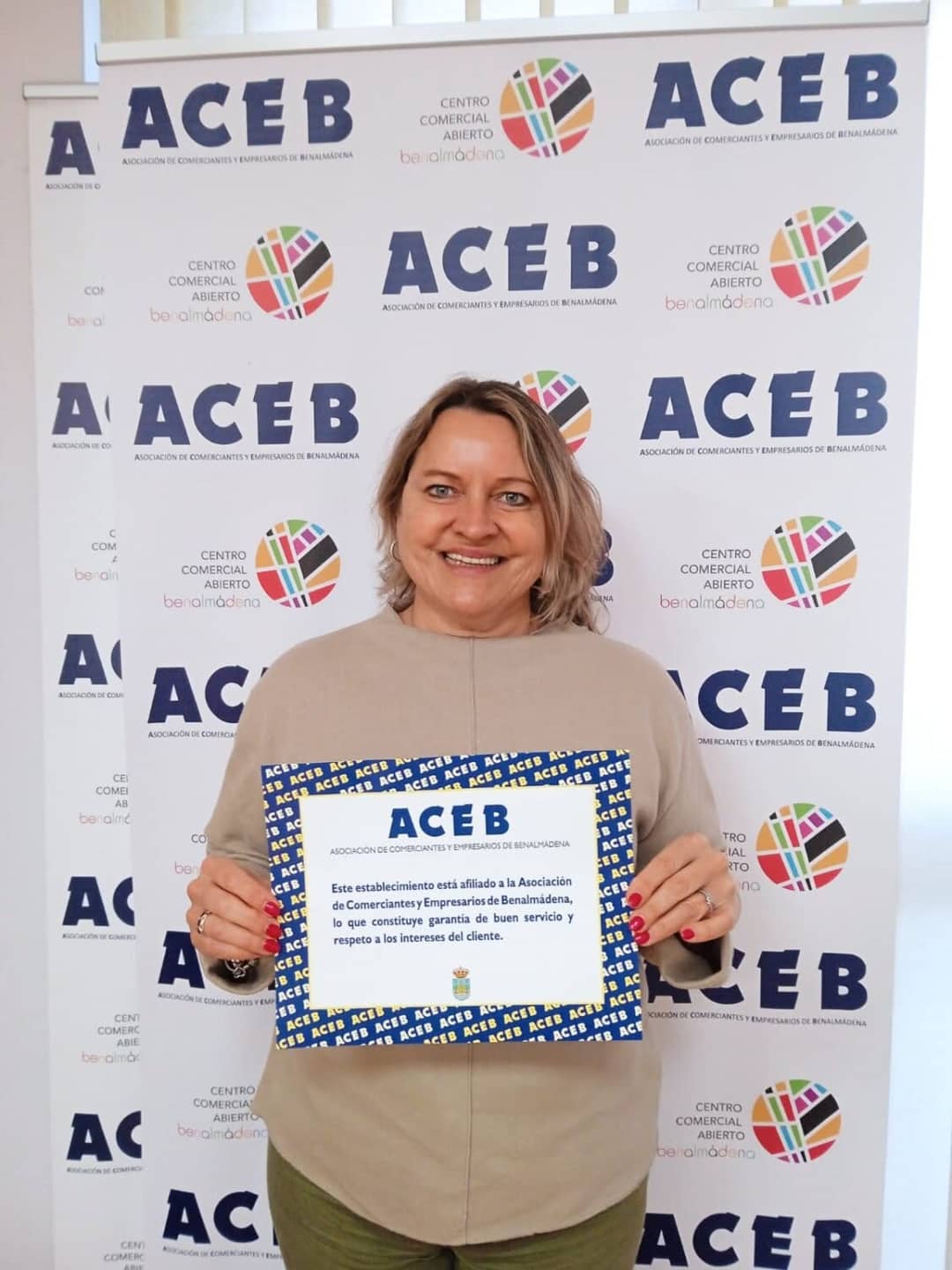 Miembros de ACEB