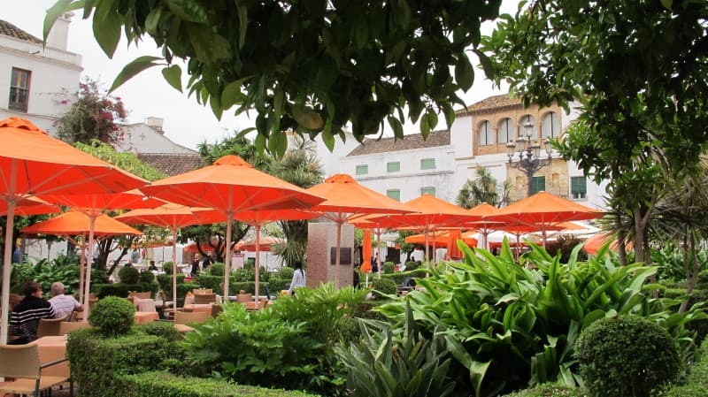 Mijas, Marbella y Puerto Banús: pueblo blanco, casco antiguo y marina de lujo en un día — Casco antiguo de Marbella y regreso