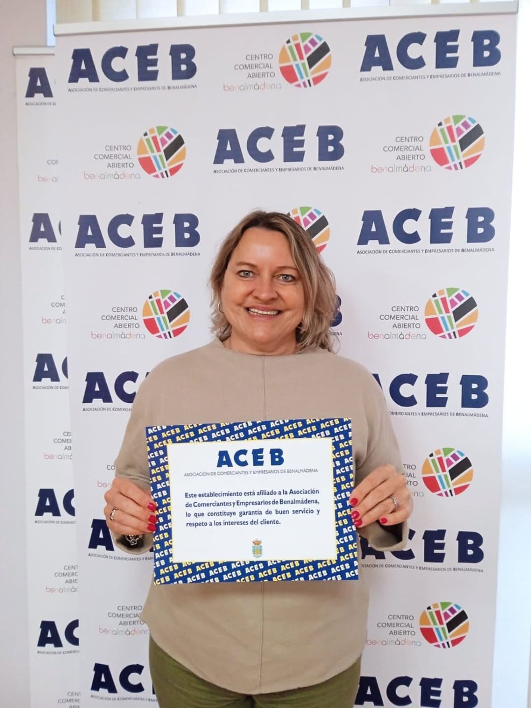 Certificado de pertenencia de Carla Travel a ACEB — Asociación de Comerciantes y Empresarios de Benalmádena