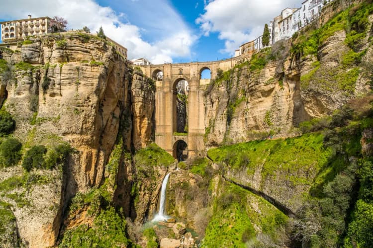 Ronda y Setenil de las Bodegas: por la Ruta de los Pueblos Blancos, del desfiladero de El Tajo a las casas en la roca 2
