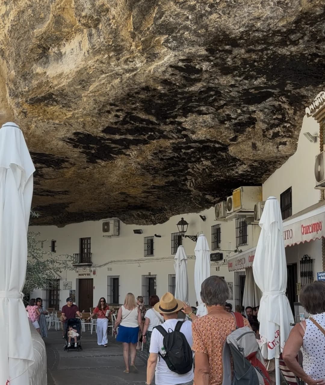 Ronda y Setenil de las Bodegas: por la Ruta de los Pueblos Blancos, del desfiladero de El Tajo a las casas en la roca — Setenil de las Bodegas — el pueblo en la roca