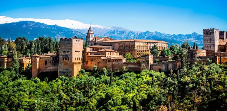 Granada: Alhambra, Palacios Nazaríes y jardines del Generalife — entradas y guía incluidos